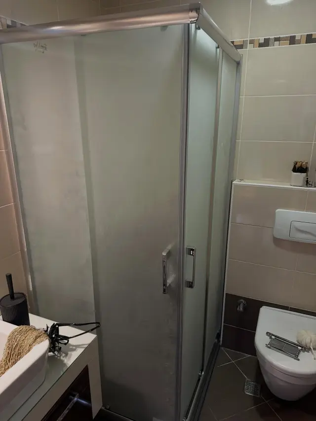 Kartal banyo tadilatı — duşakabin ve vitrifiye yerleşimi